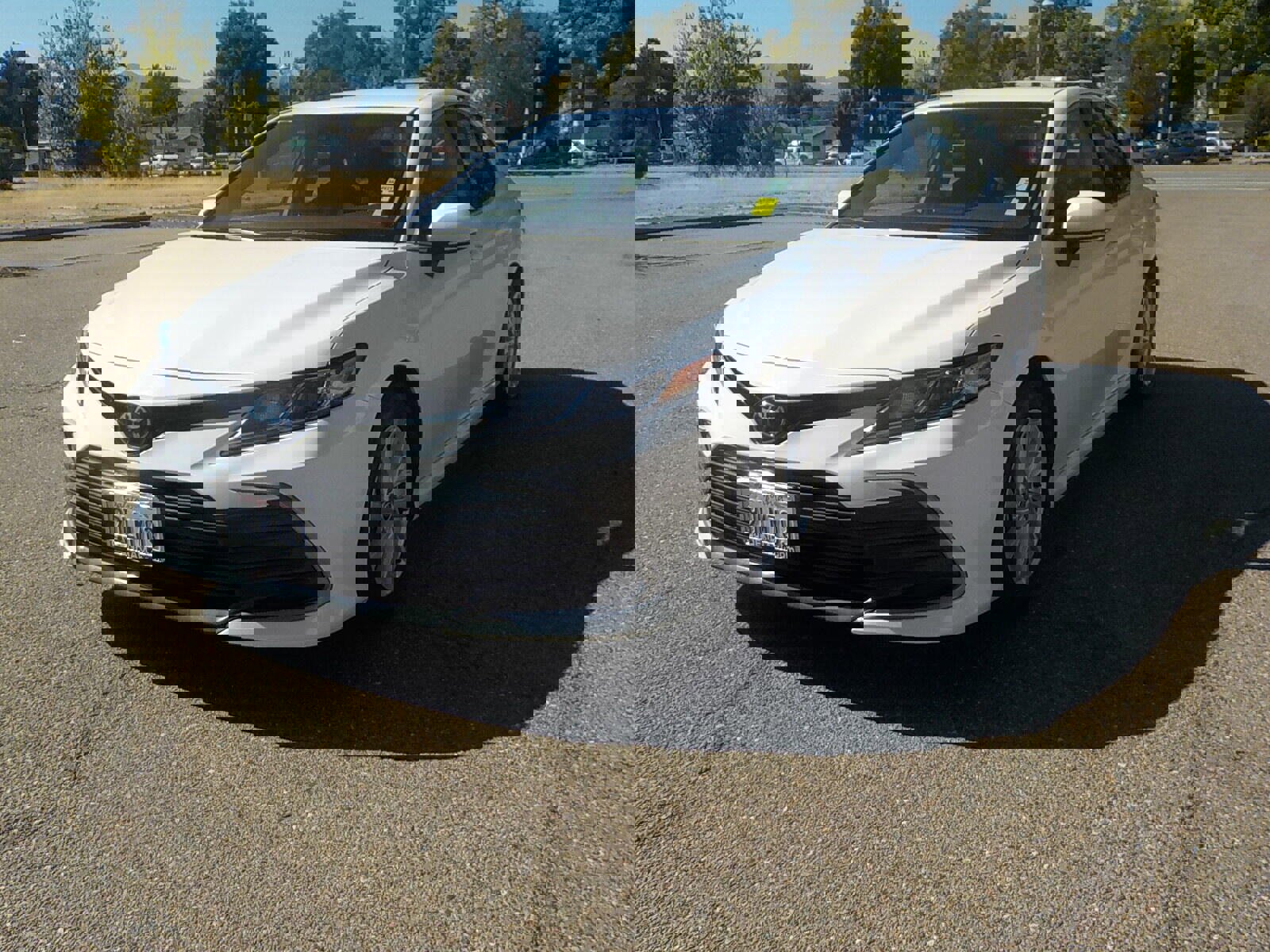 Used 2023 Toyota Camry LE image 1