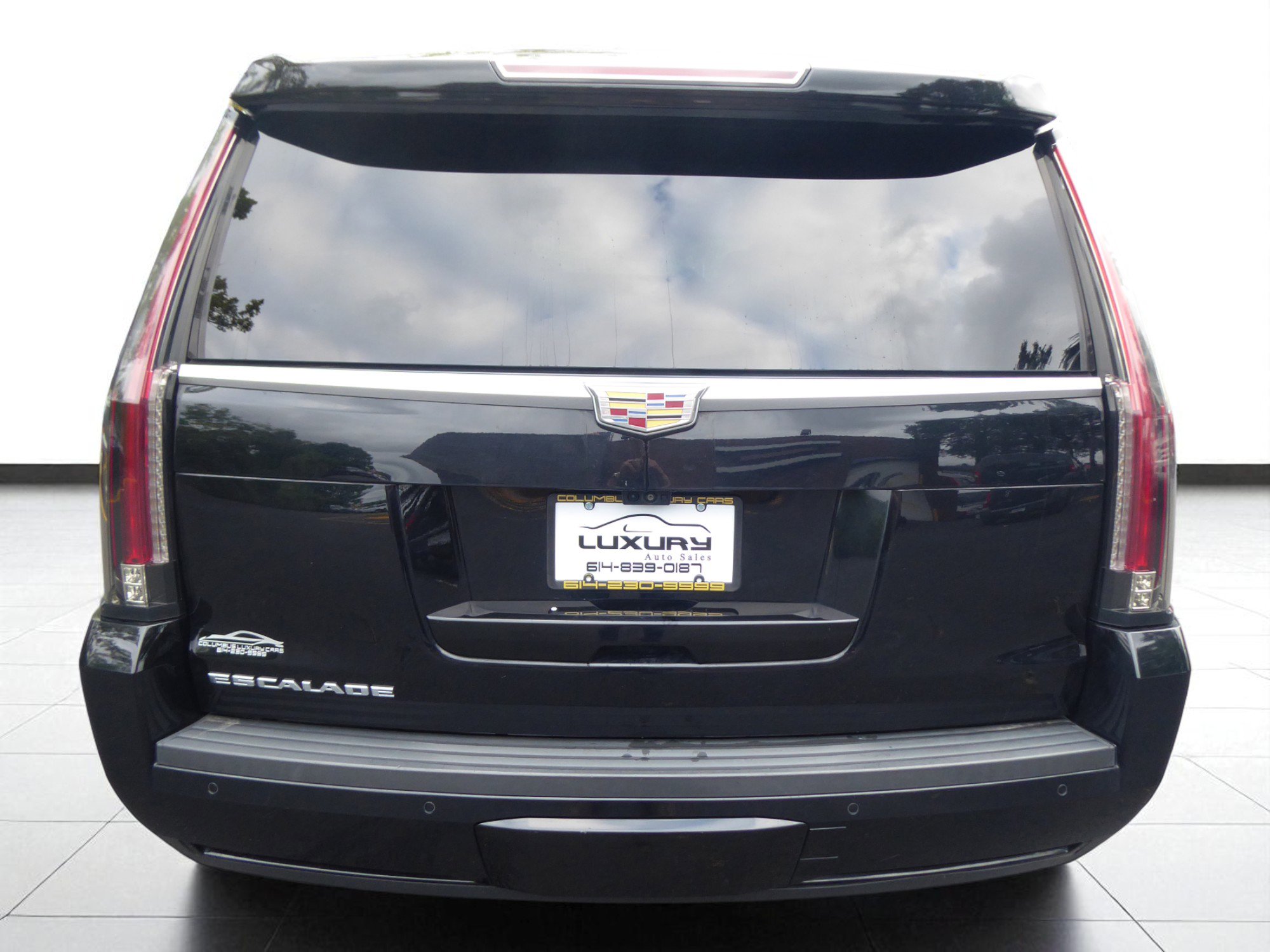 Used 2020 Cadillac Escalade ESV Premium Luxury image 10