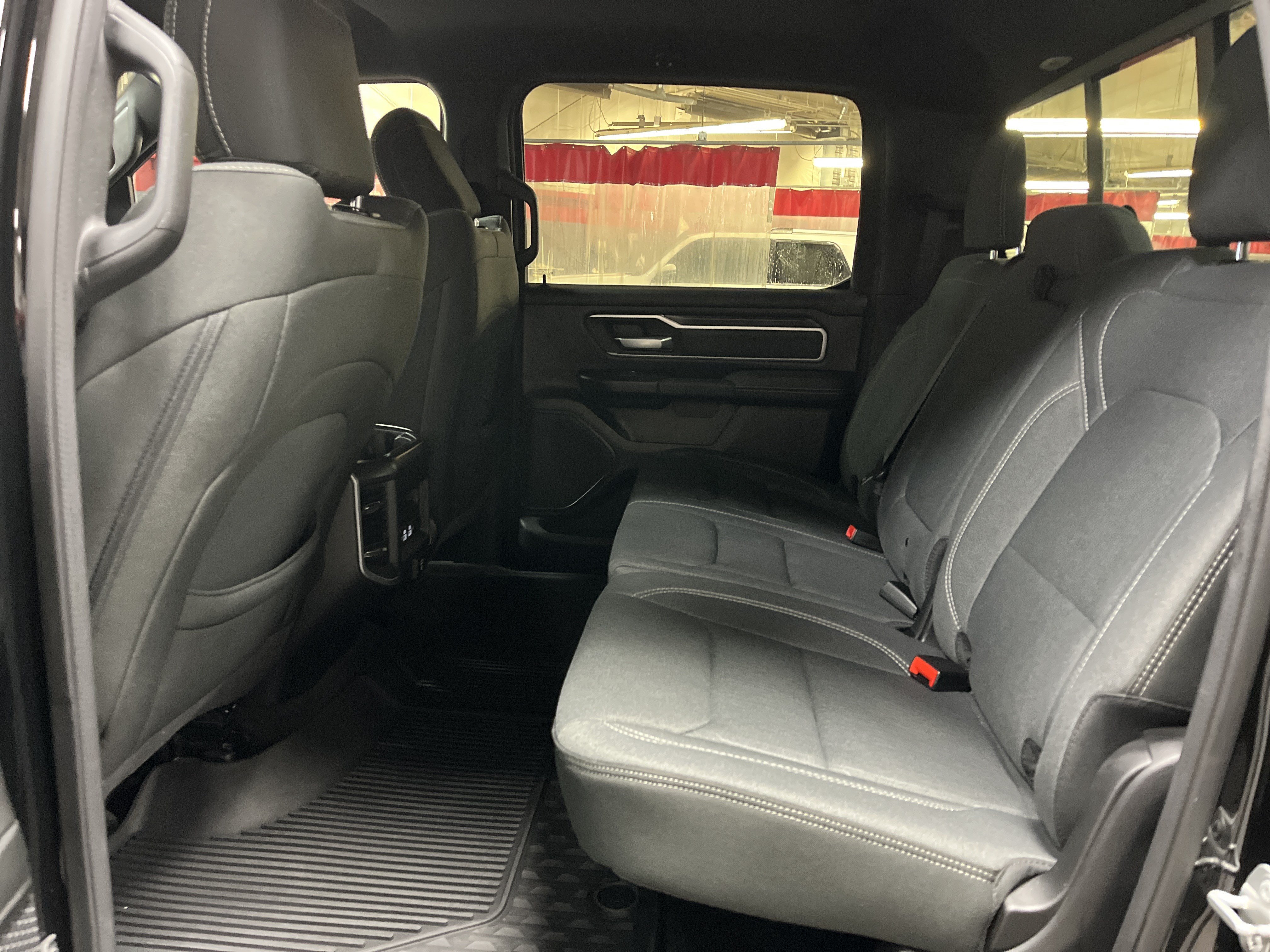 Used 2022 RAM 1500 Big Horn AWD/4WD image 30