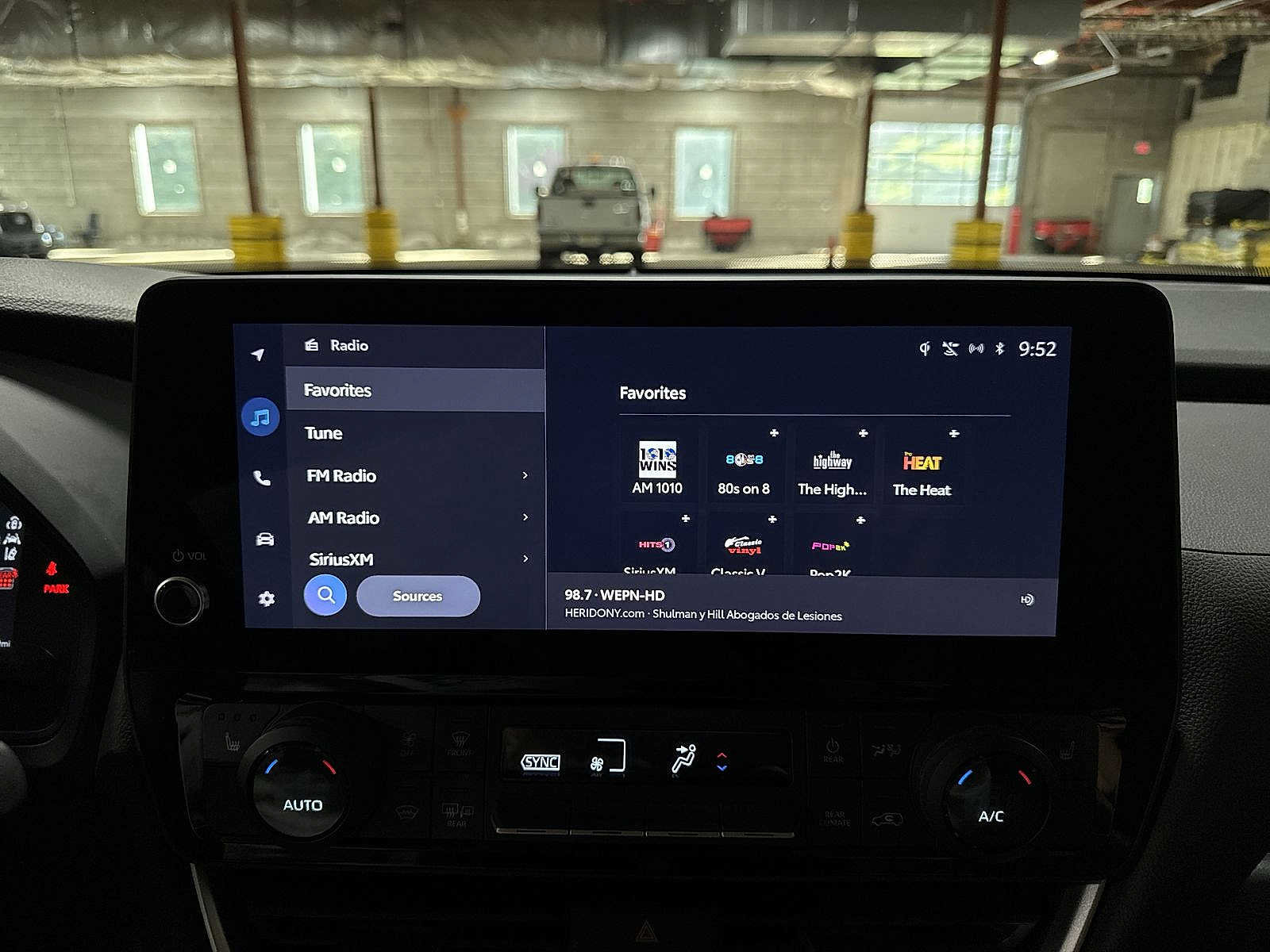 Certified 2024 Toyota Grand Highlander AWD image 21