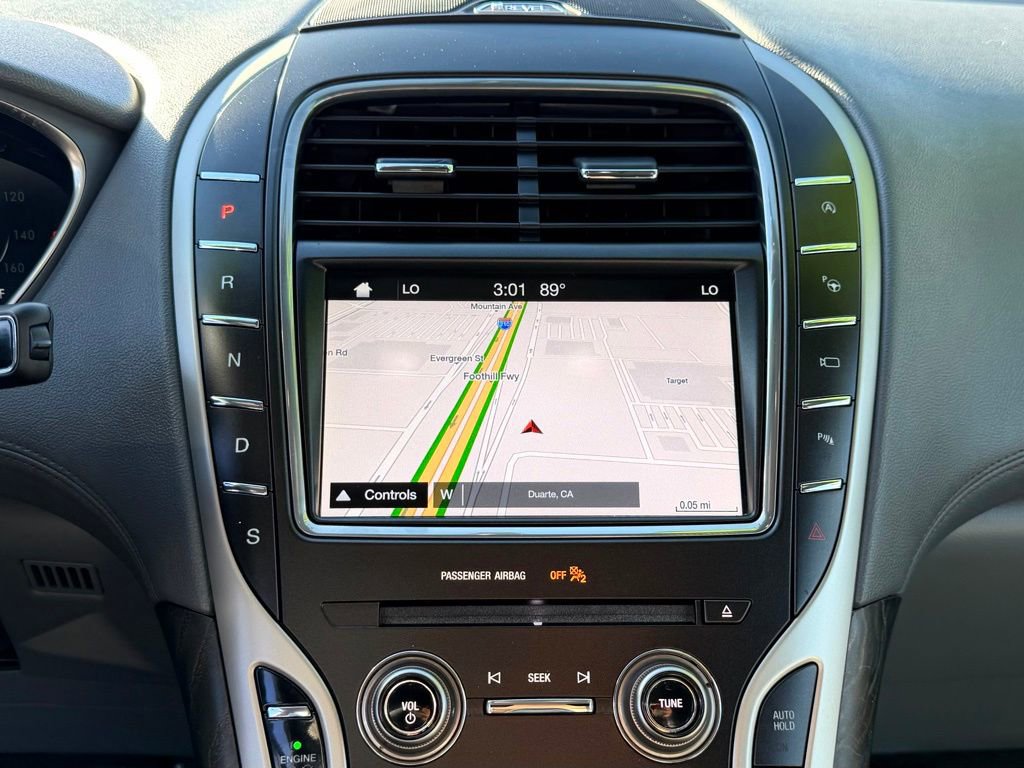 Used 2019 Lincoln Nautilus Reserve image 24