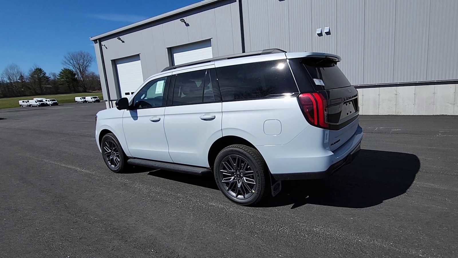 New 2026 Ford Expedition Platinum image 6