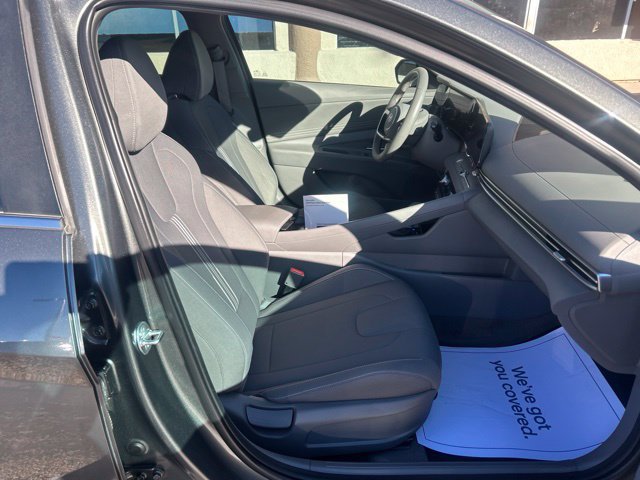 Used 2025 Hyundai Elantra SEL w/ Cargo Package FWD image 7