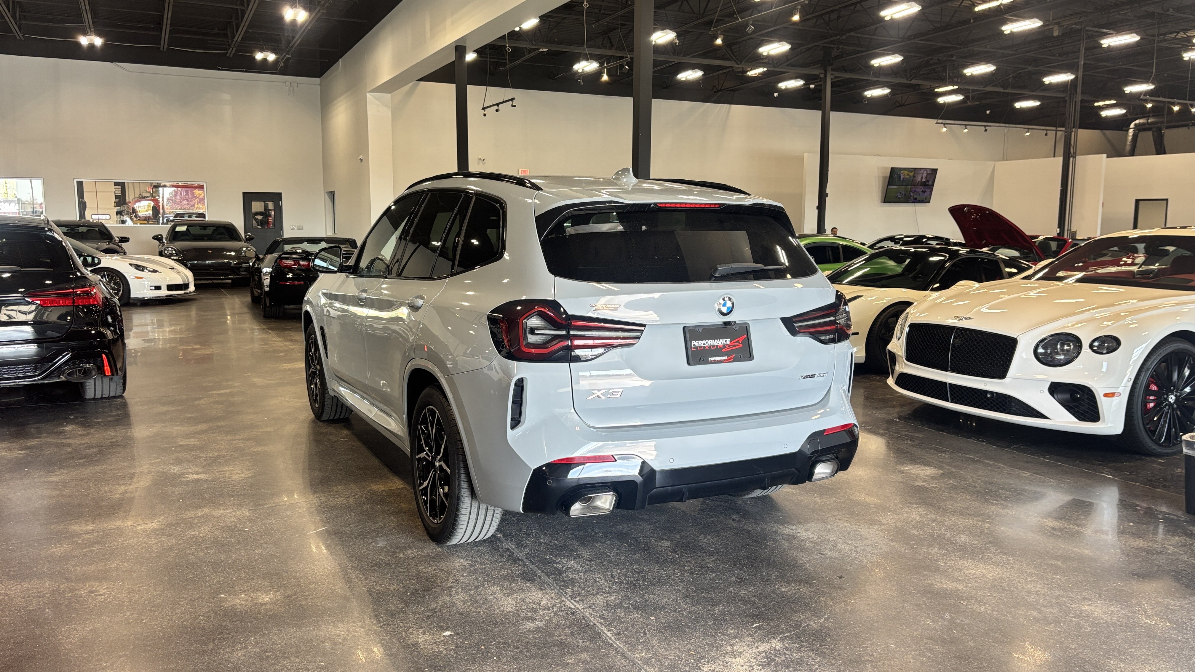 Used 2023 BMW X3 xDrive30i w/ M Sport Package AWD/4WD image 5