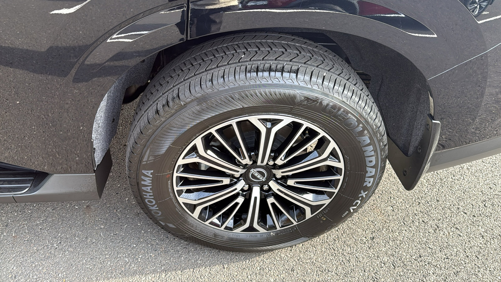 Certified 2025 Nissan Armada Platinum w/ Convenience Package image 22