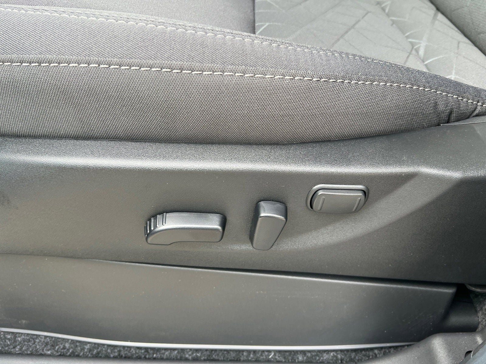 New 2026 Nissan Frontier SV w/ All-Weather Content Package RWD image 10