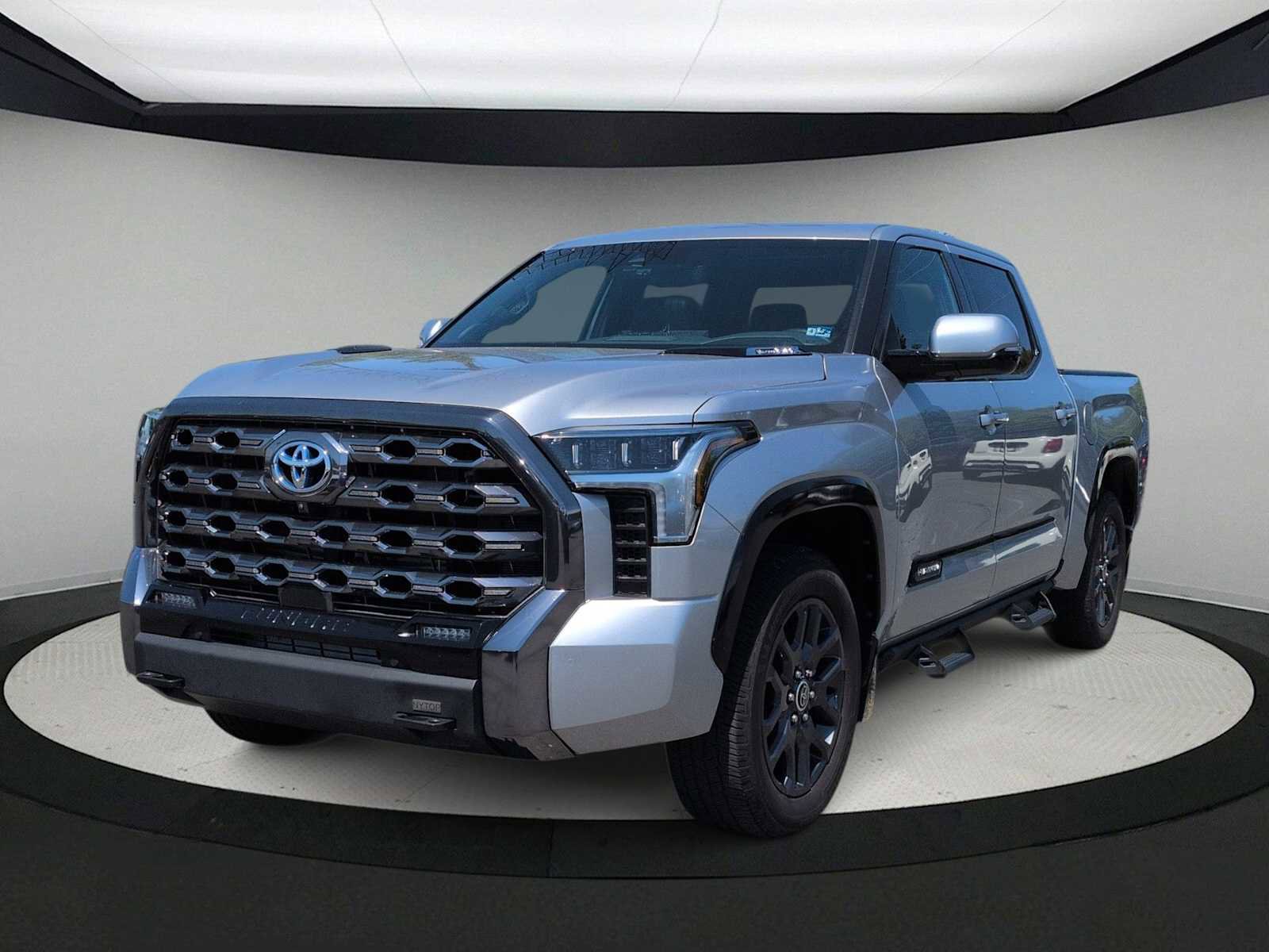 Used 2023 Toyota Tundra Platinum AWD/4WD image 4