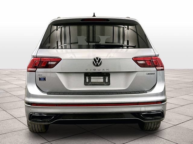 Used 2024 Volkswagen Tiguan SE R-Line AWD/4WD image 4