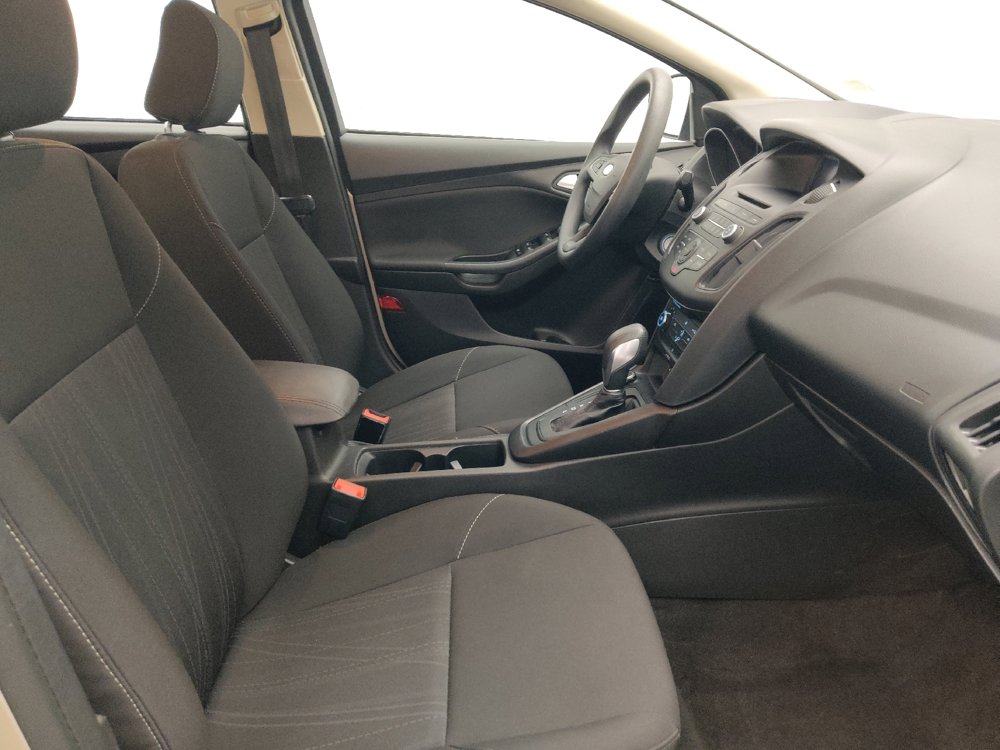 Used 2017 Ford Focus SE FWD image 21