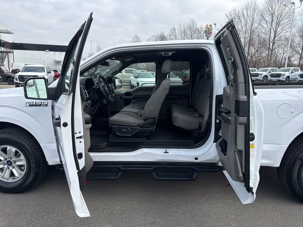 Used 2016 Ford F150 XLT w/ Equipment Group 301A Mid image 14