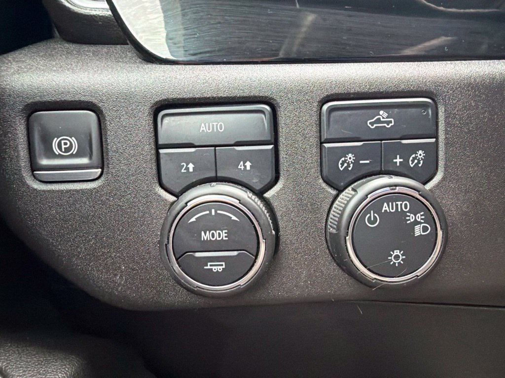Used 2024 Chevrolet Silverado 1500 LT AWD/4WD image 14