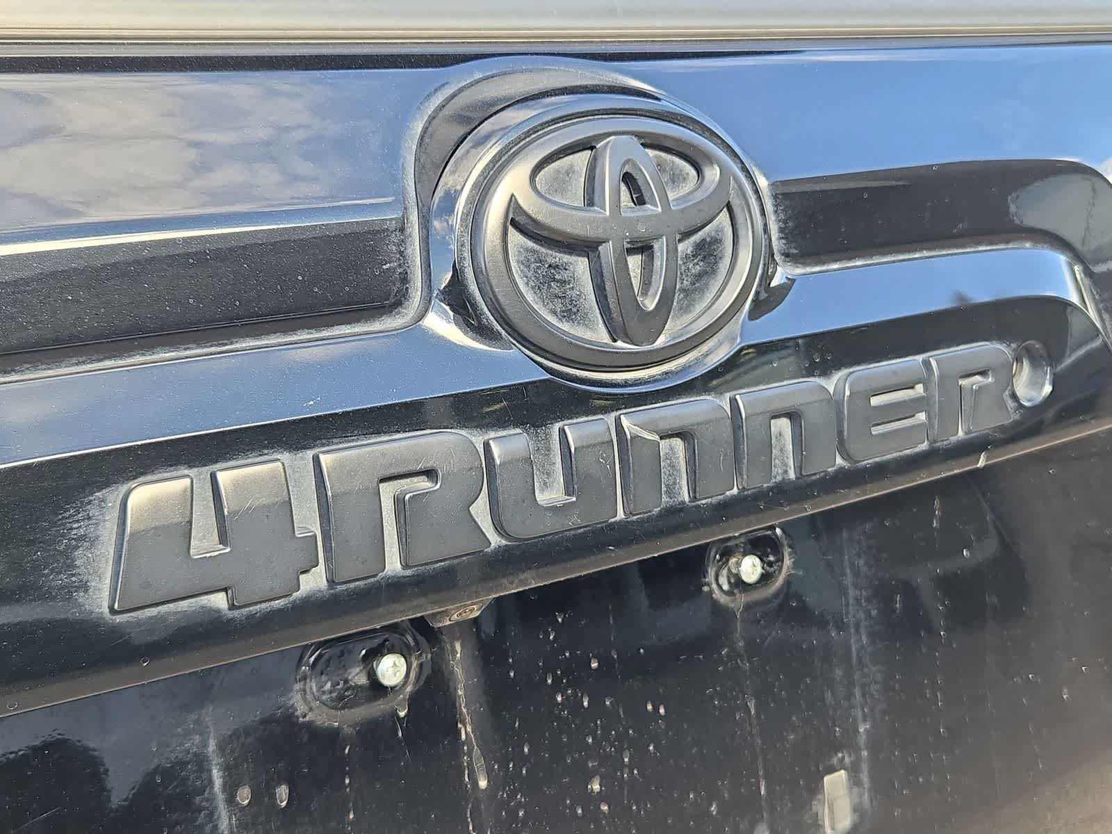 Used 2019 Toyota 4Runner SR5 AWD/4WD image 13