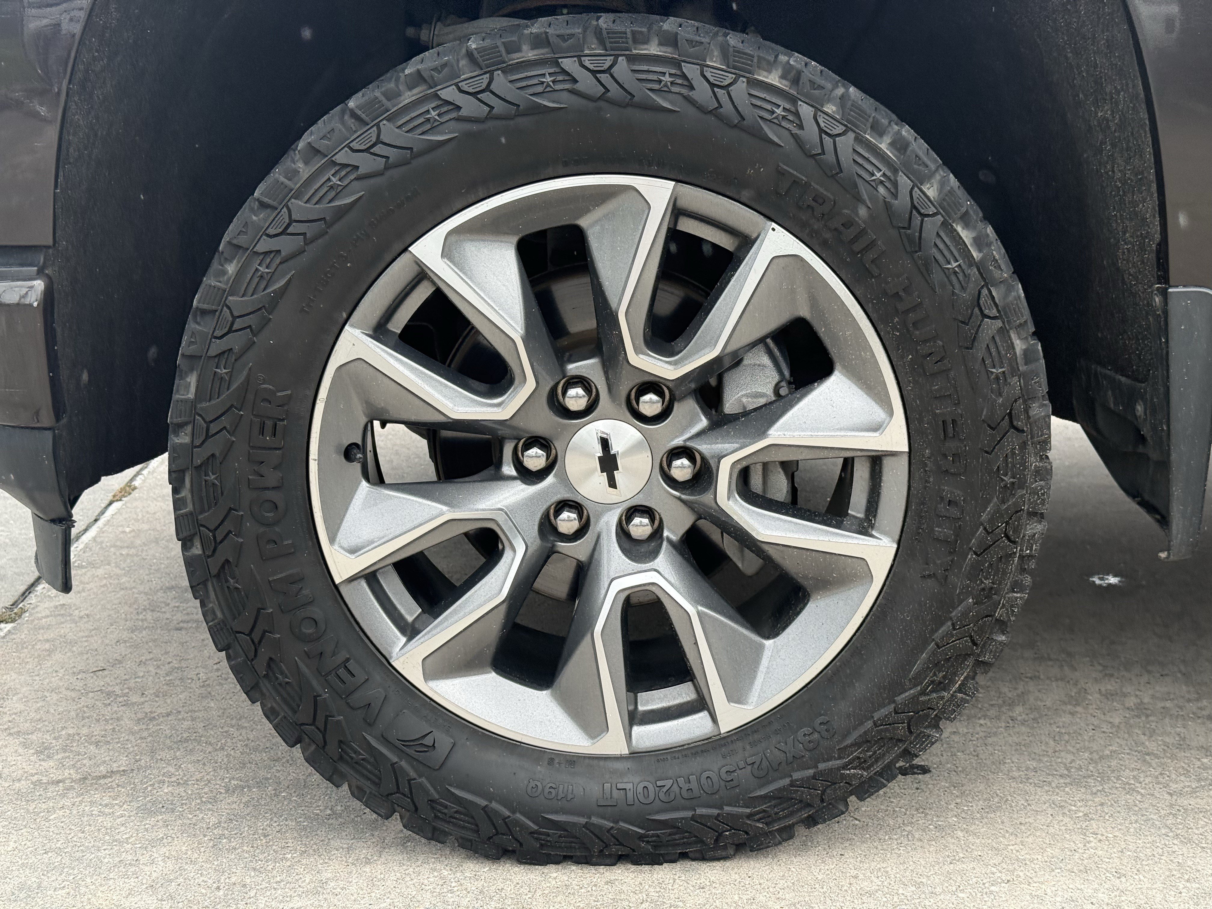 Used 2019 Chevrolet Silverado 1500 RST AWD/4WD image 11