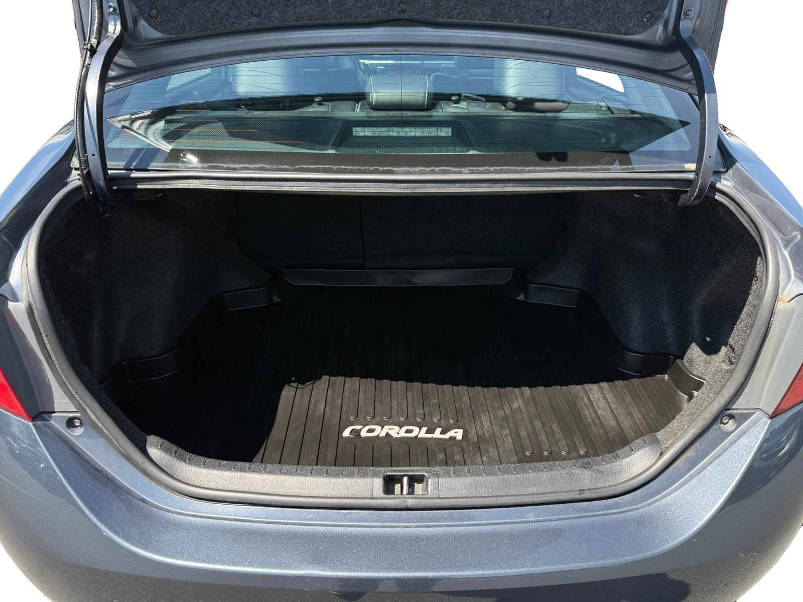 Used 2016 Toyota Corolla S Premium FWD image 17