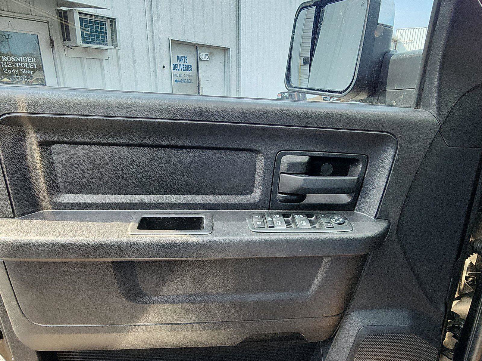 Used 2015 RAM 1500 Express image 15