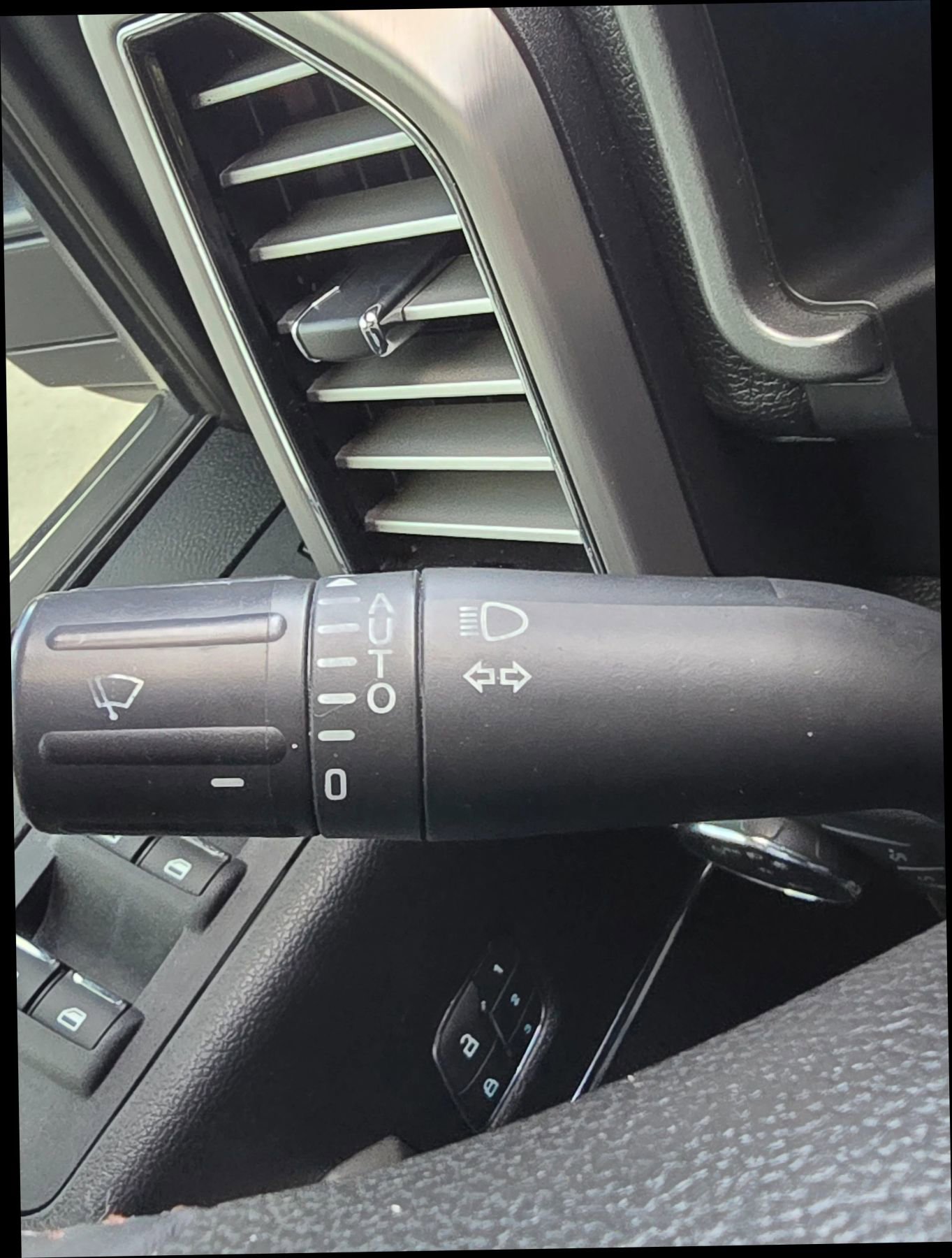 Used 2019 Ford F250 Platinum w/ Platinum Ultimate Package AWD/4WD image 27