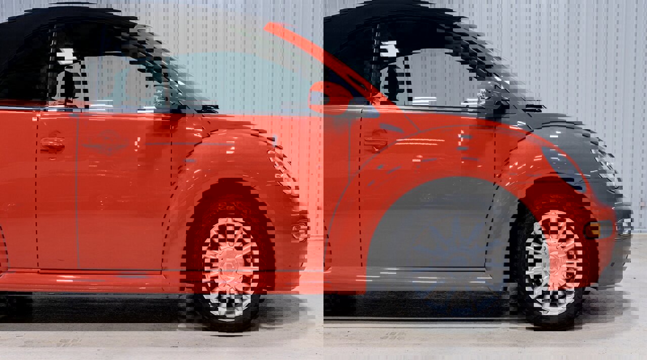 Used 2004 Volkswagen Beetle GLS FWD image 23