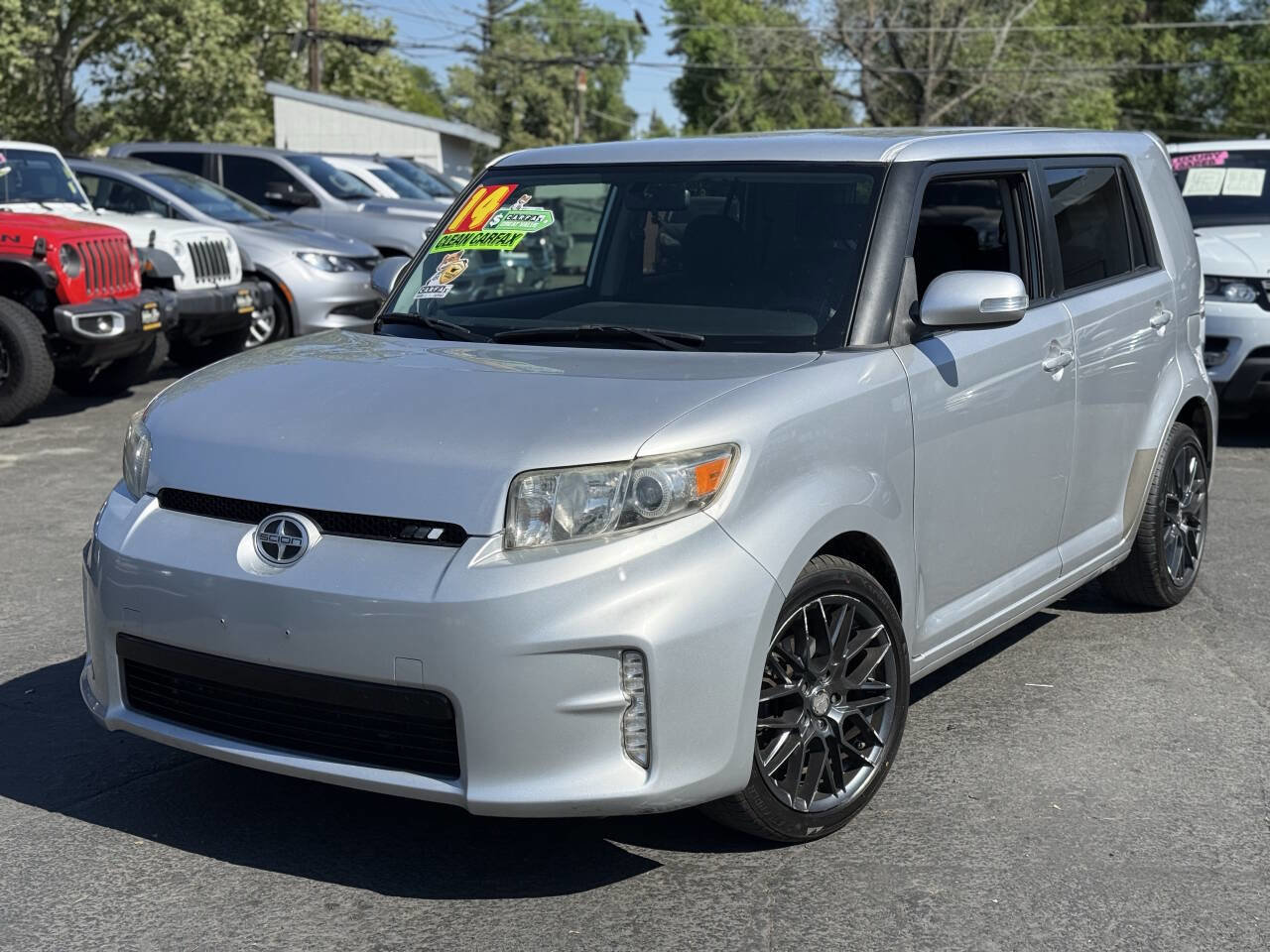 Used 2014 Scion xB image 2