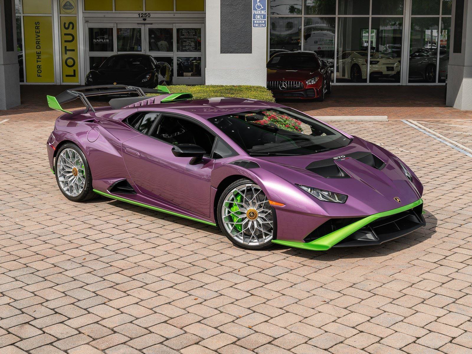 Used 2023 Lamborghini Huracan STO image 34