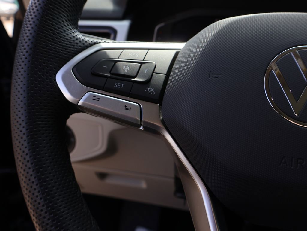 Certified 2023 Volkswagen Atlas SEL Premium image 39