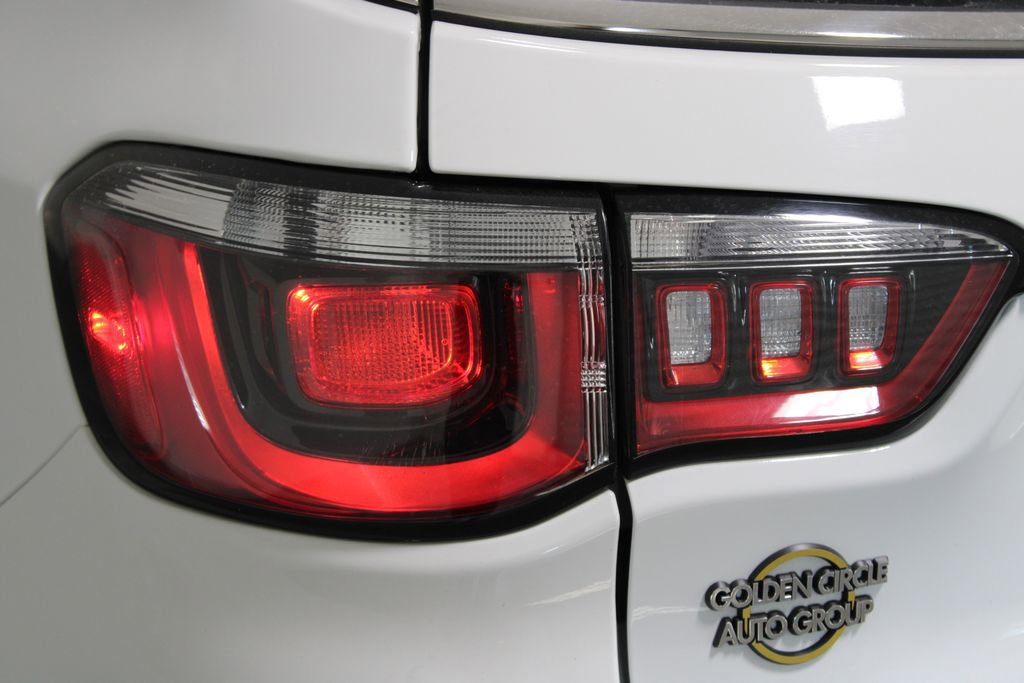 Used 2024 Jeep Compass Latitude image 49