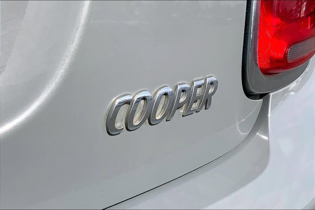 Used 2018 MINI Cooper 4-Door Hardtop image 7