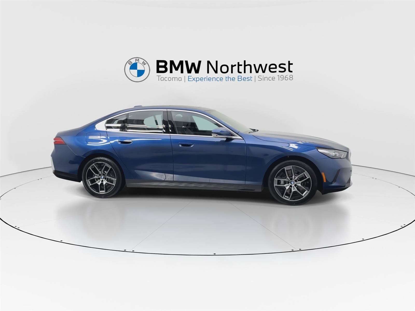 New 2026 BMW 530i xDrive w/ Premium Package AWD/4WD image 5
