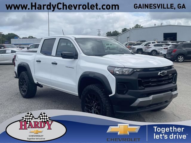 Used 2024 Chevrolet Colorado Trail Boss w/ Advanced Trailering Package AWD/4WD image 1