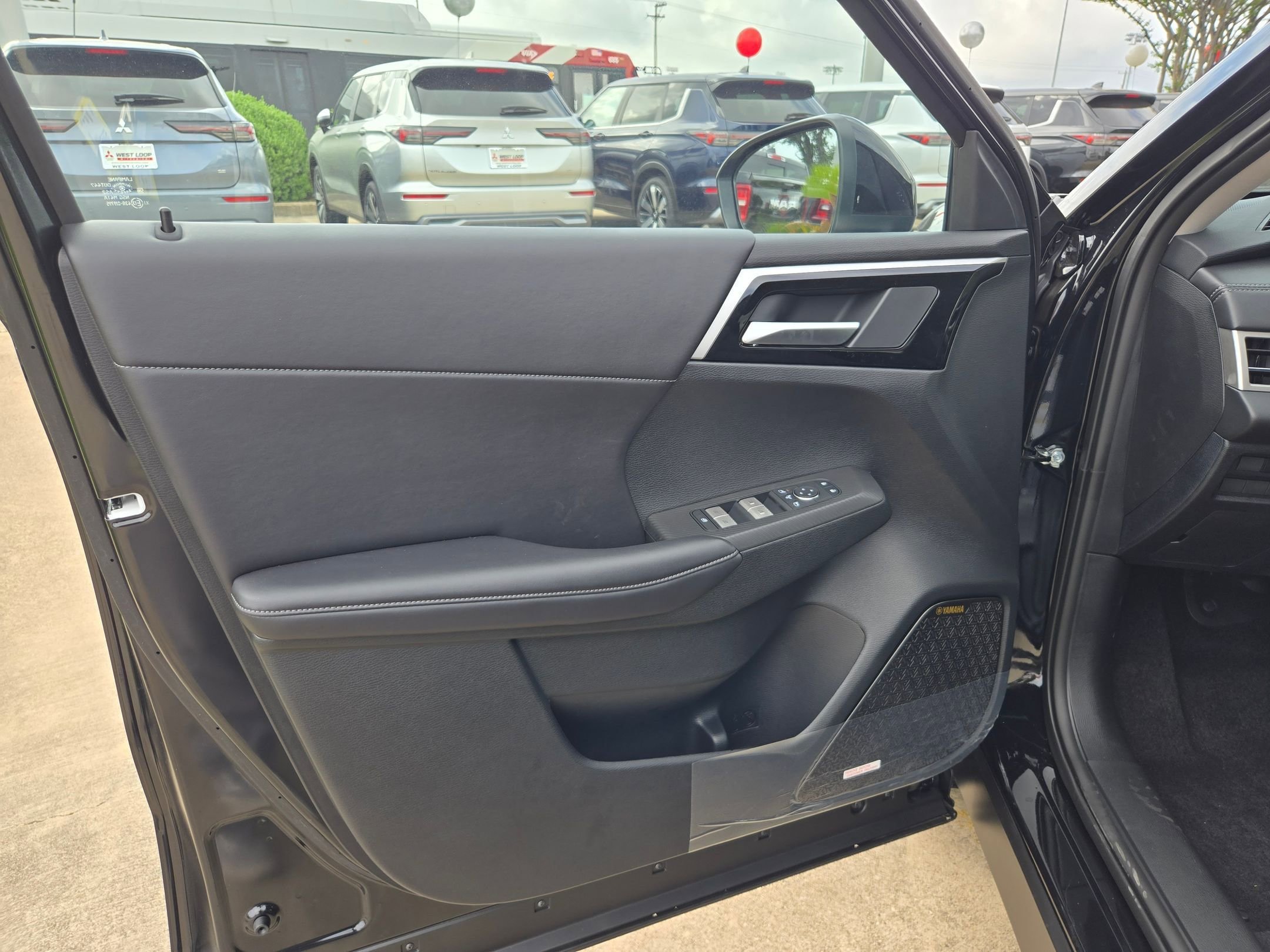 New 2026 Mitsubishi Outlander SE FWD image 12