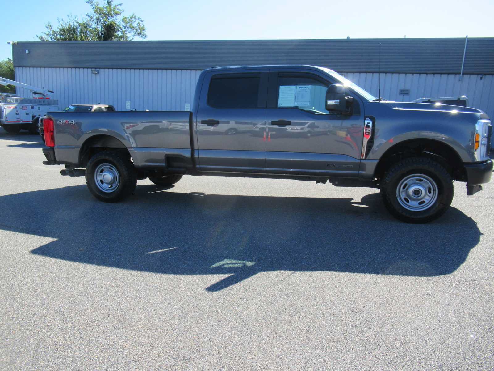 Used 2024 Ford F250 XL w/ XL Off-Road Package AWD/4WD image 4
