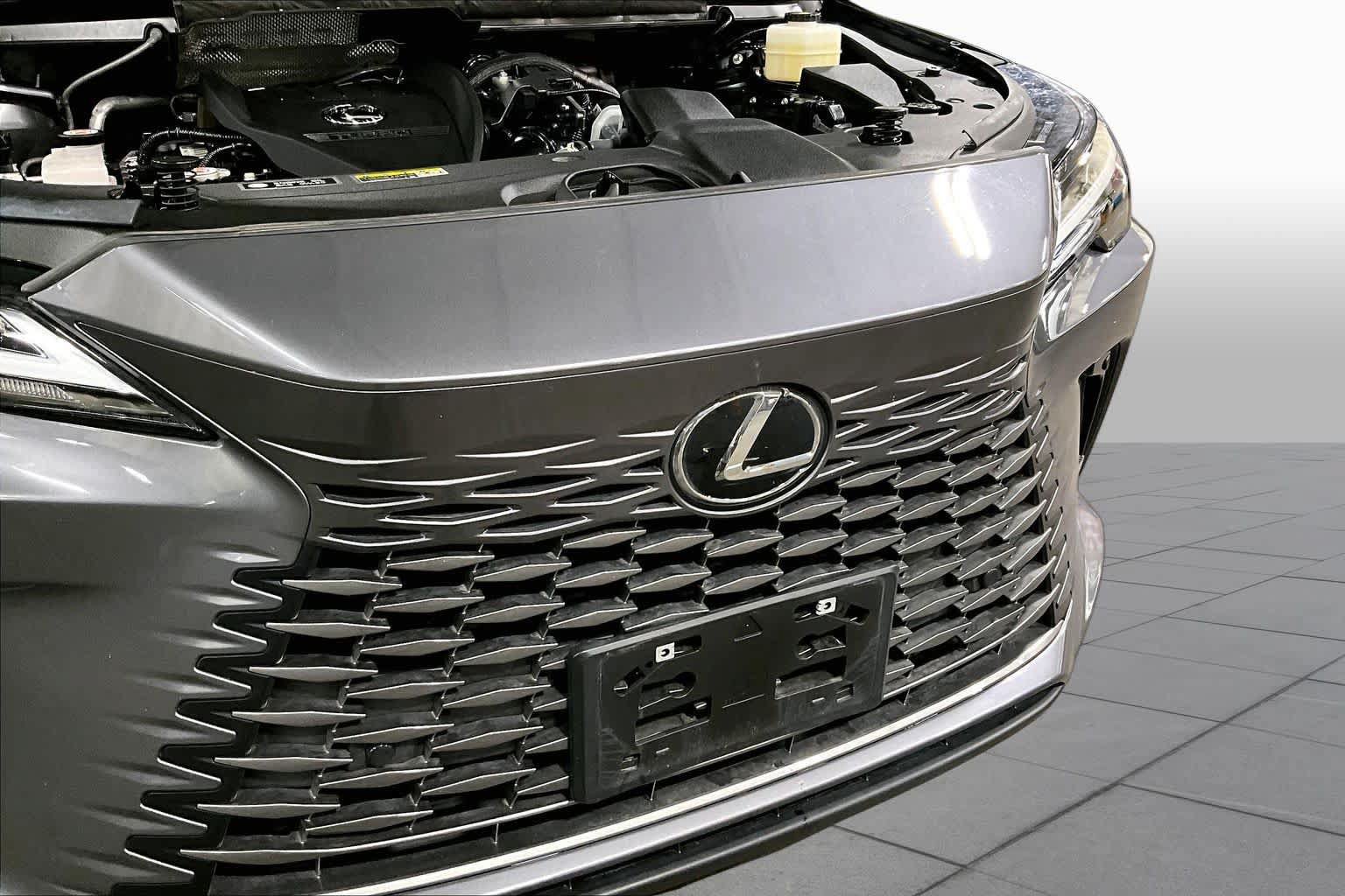 Used 2023 Lexus RX 350 Premium w/ Accessory Package AWD/4WD image 30