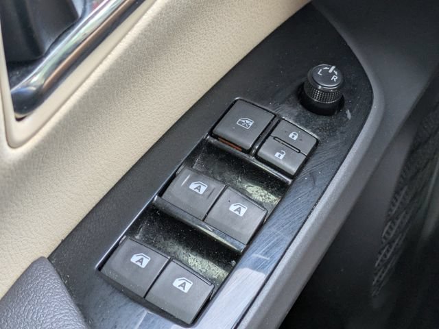 Used 2017 Toyota Prius Three FWD image 21