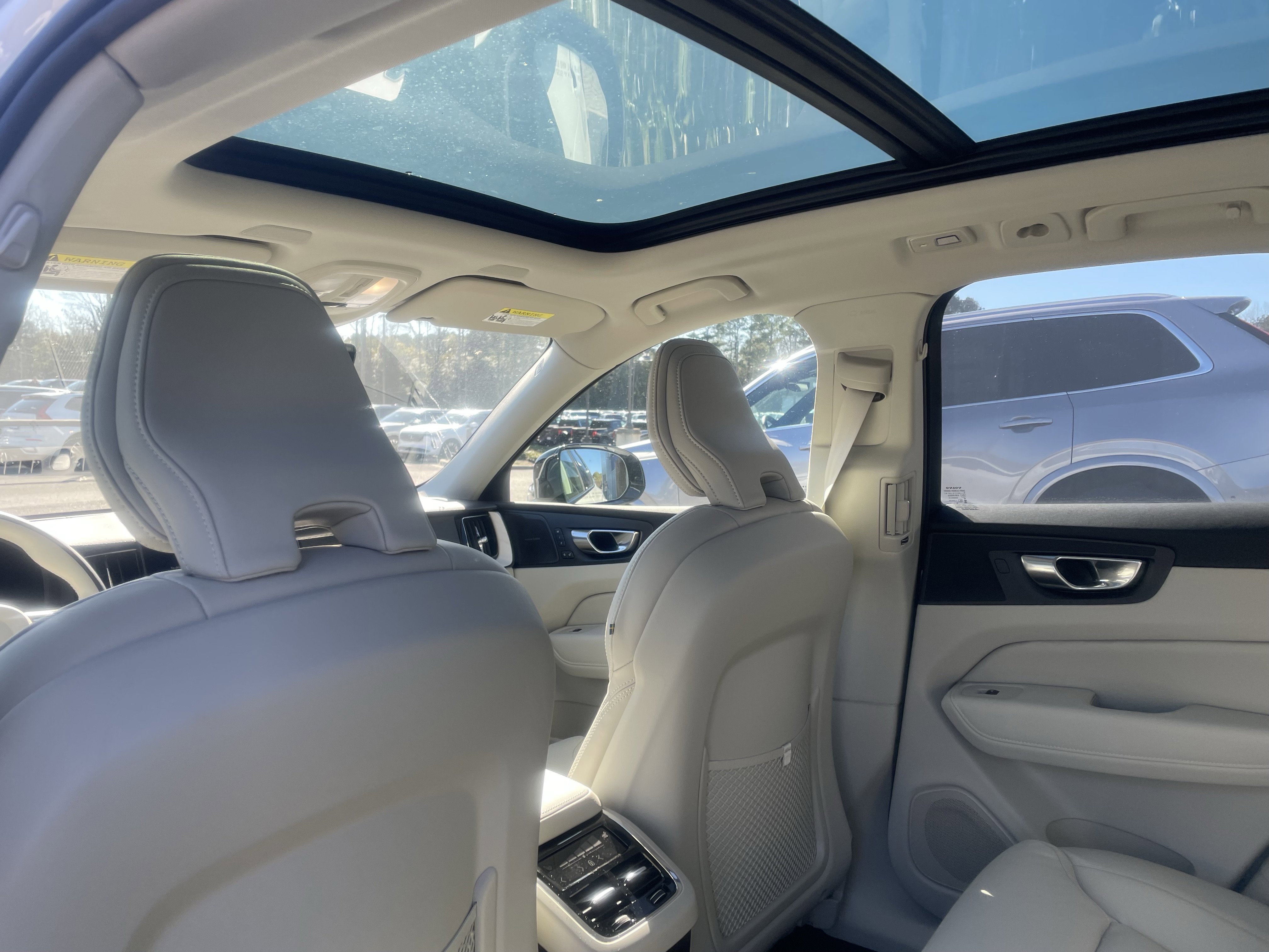 New 2026 Volvo XC60 B5 Ultra w/ Protection Package Premier image 13