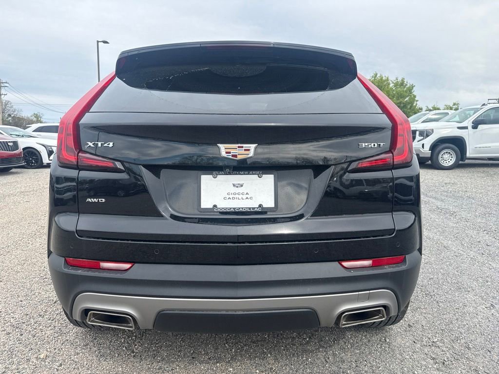 Used 2022 Cadillac XT4 Premium Luxury w/ Safety Alert Package AWD/4WD image 10