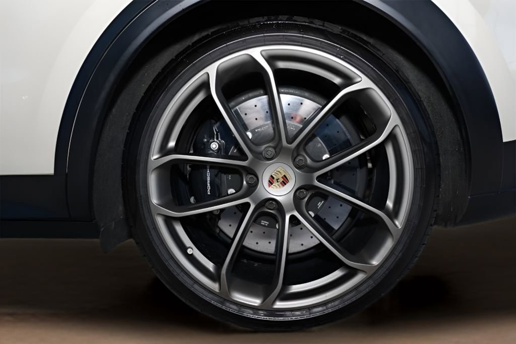 Used 2023 Porsche Cayenne Turbo GT image 41