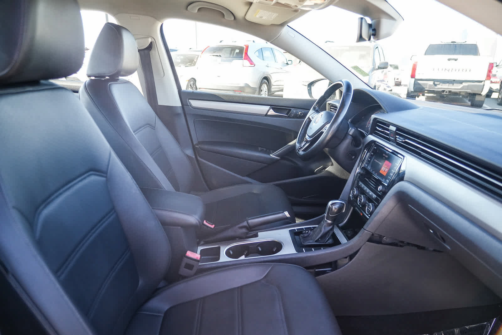 Used 2020 Volkswagen Passat 2.0T SE FWD image 17