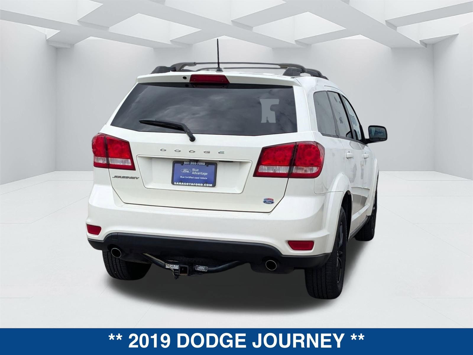 Used 2019 Dodge Journey SE w/ Blacktop Package image 4