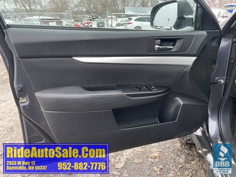 Used 2012 Subaru Outback 2.5i w/ Alloy Wheel Pkg image 9