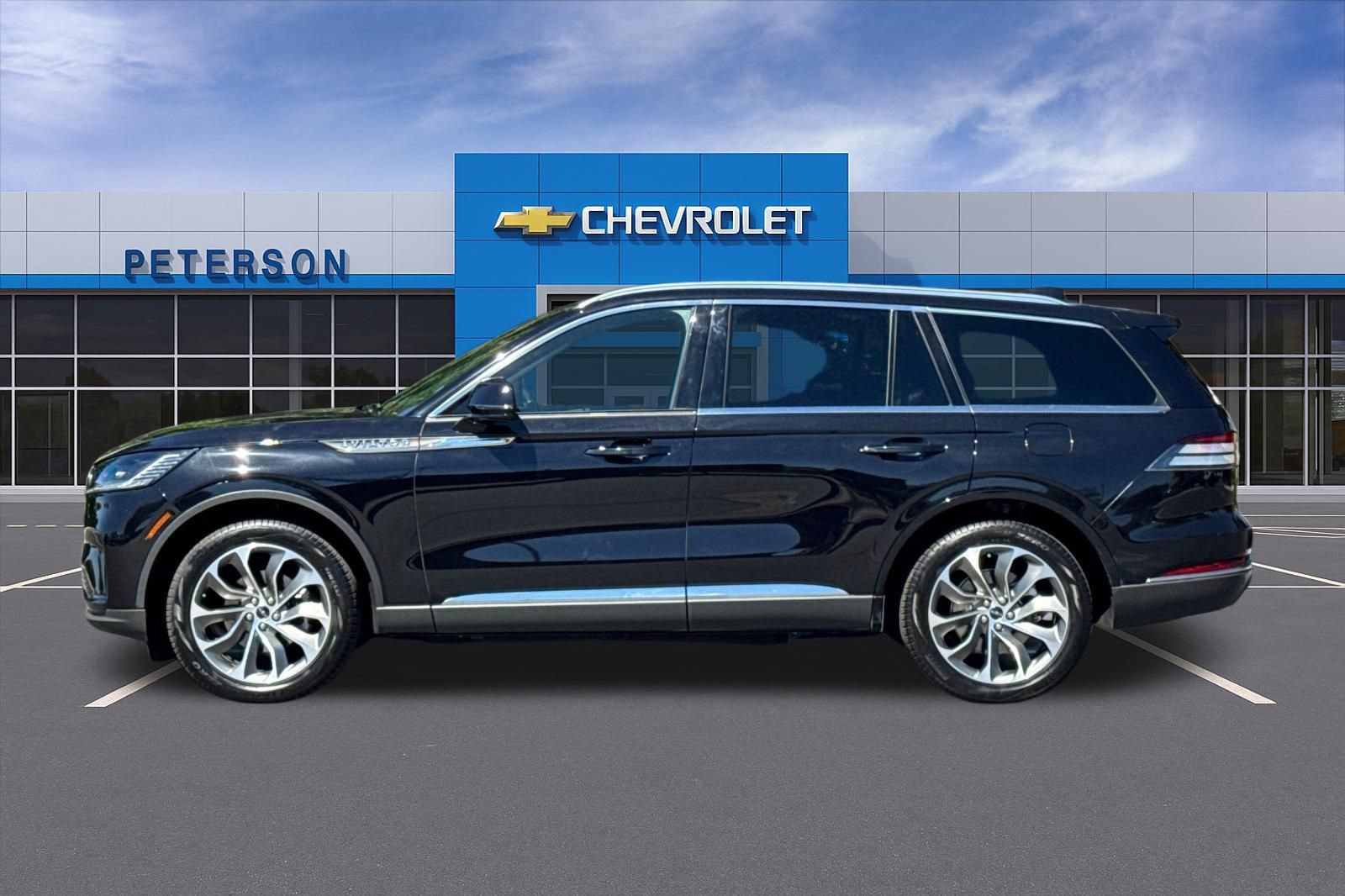Used 2025 Lincoln Aviator Reserve AWD/4WD image 7