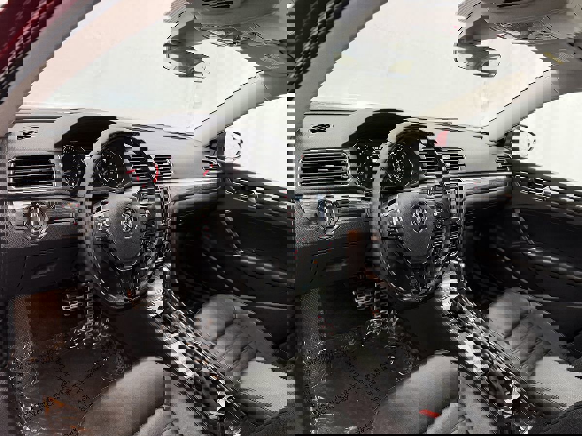 Used 2016 Volkswagen Passat 1.8T SEL Premium image 8