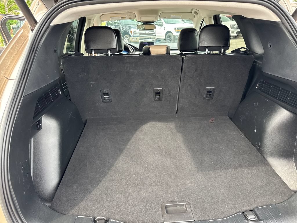 Used 2021 Ford Escape Titanium FWD image 12