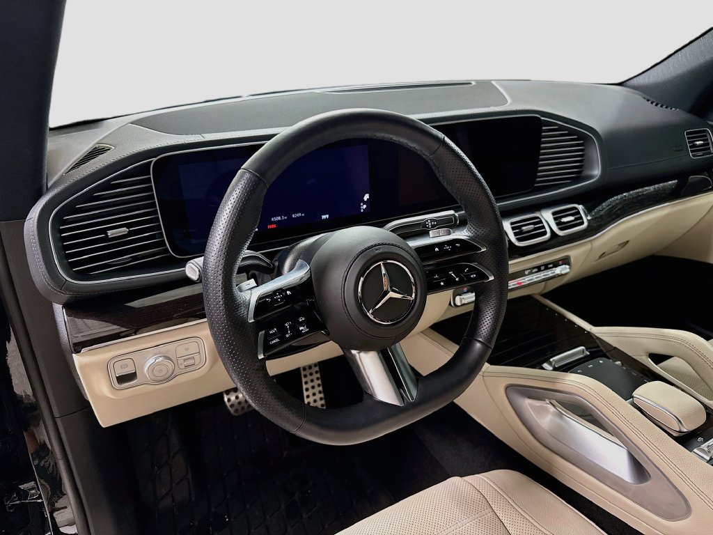 Used 2026 Mercedes-Benz GLS 450 4MATIC image 4