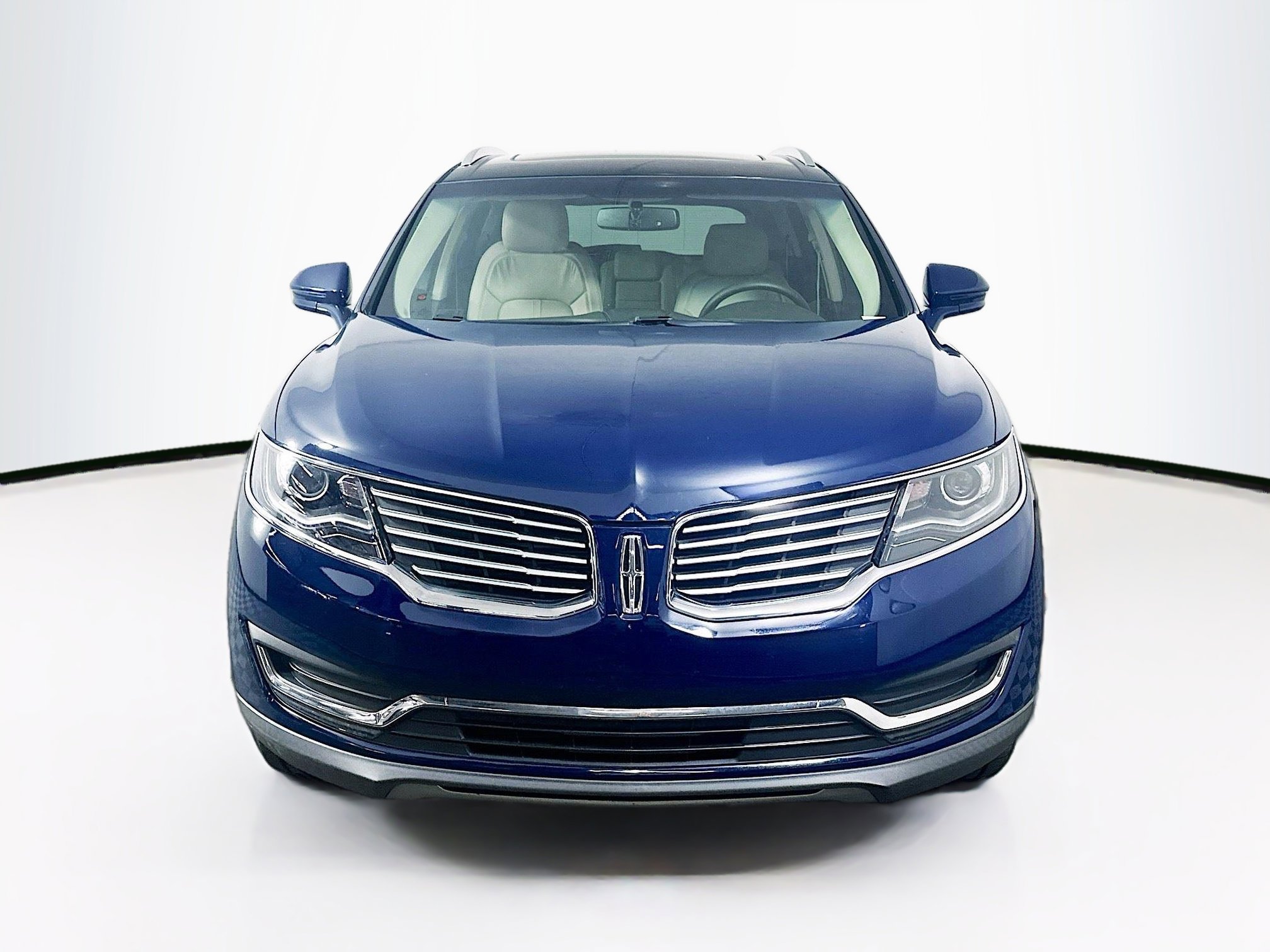 Used 2018 Lincoln MKX Reserve FWD image 2