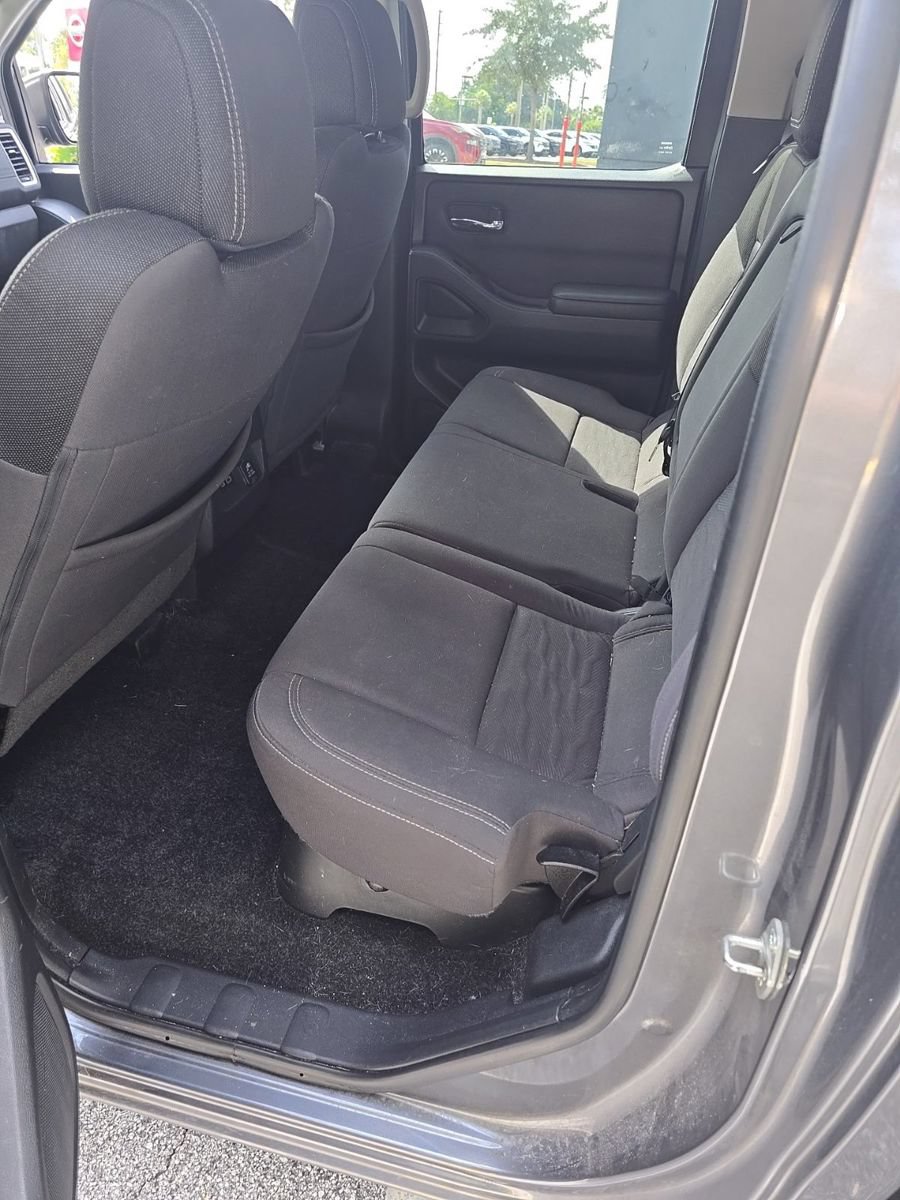 Used 2022 Nissan Frontier SV AWD/4WD image 18