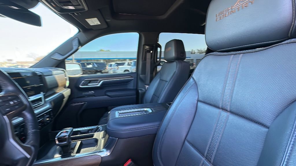 Used 2022 Chevrolet Silverado 1500 High Country w/ High Country Premium Package image 12