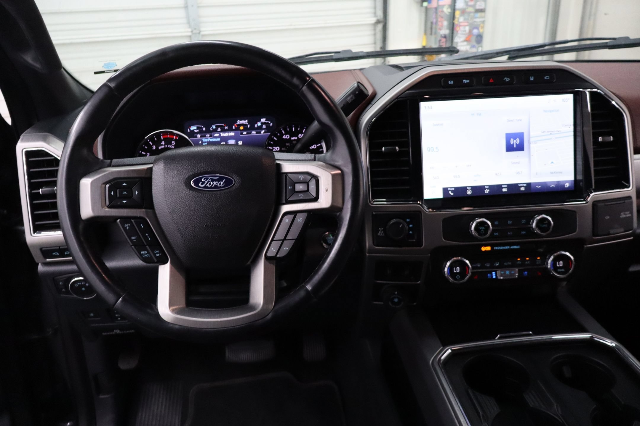 Used 2022 Ford F250 Platinum w/ FX4 Off-Road Package AWD/4WD image 18
