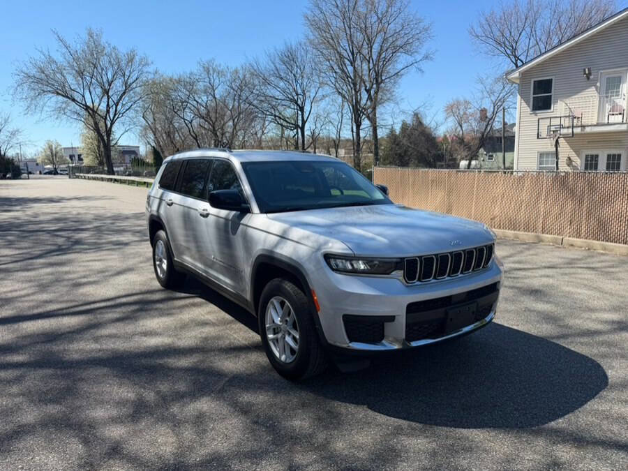 Used 2022 Jeep Grand Cherokee L Laredo w/ Luxury Tech Group I AWD/4WD image 5