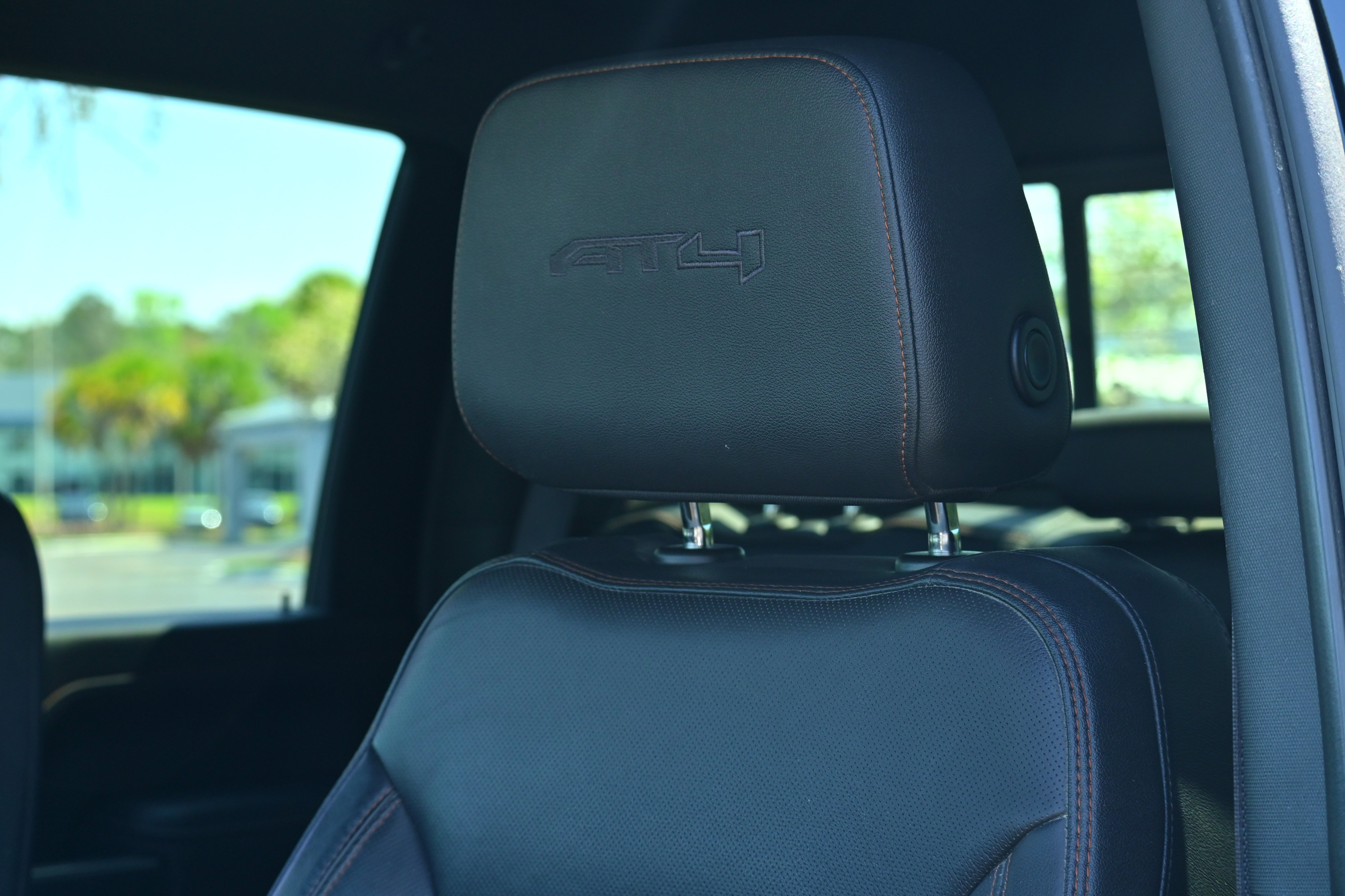 Used 2022 GMC Sierra 2500 AT4 w/ AT4 Preferred Package image 27