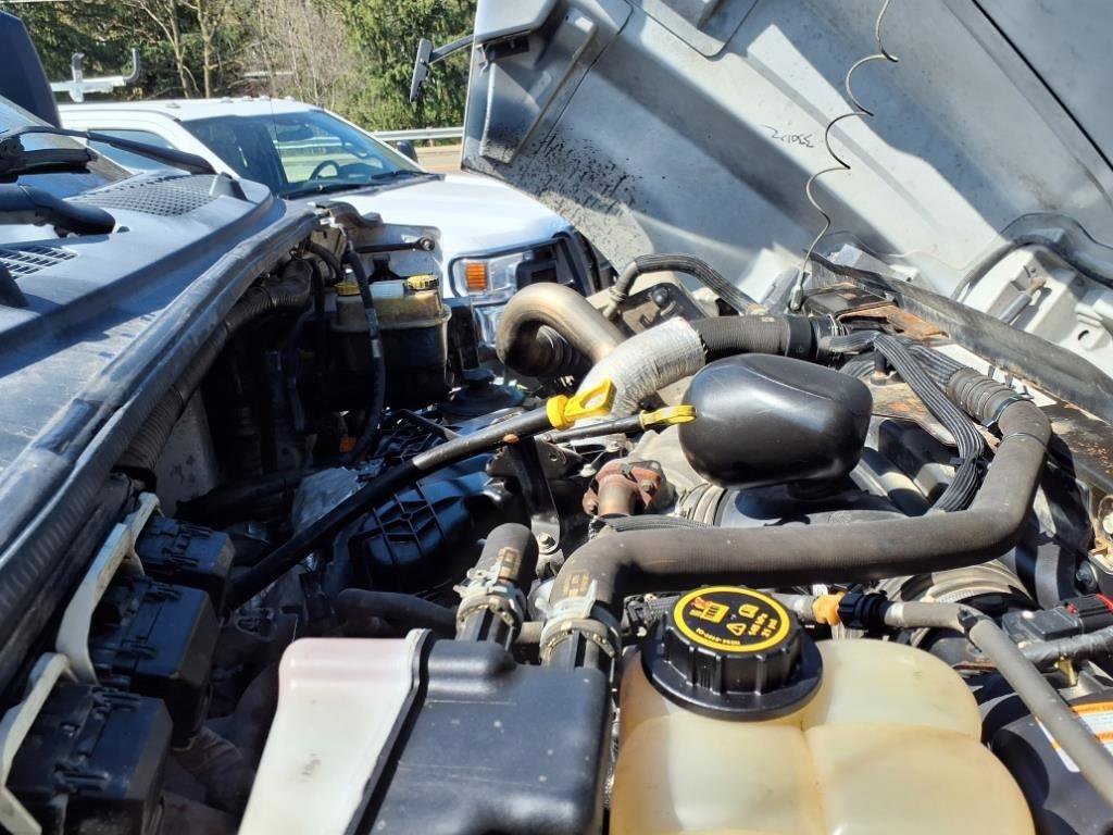 Used 2017 Ford F750 2WD Regular Cab Super Duty image 29