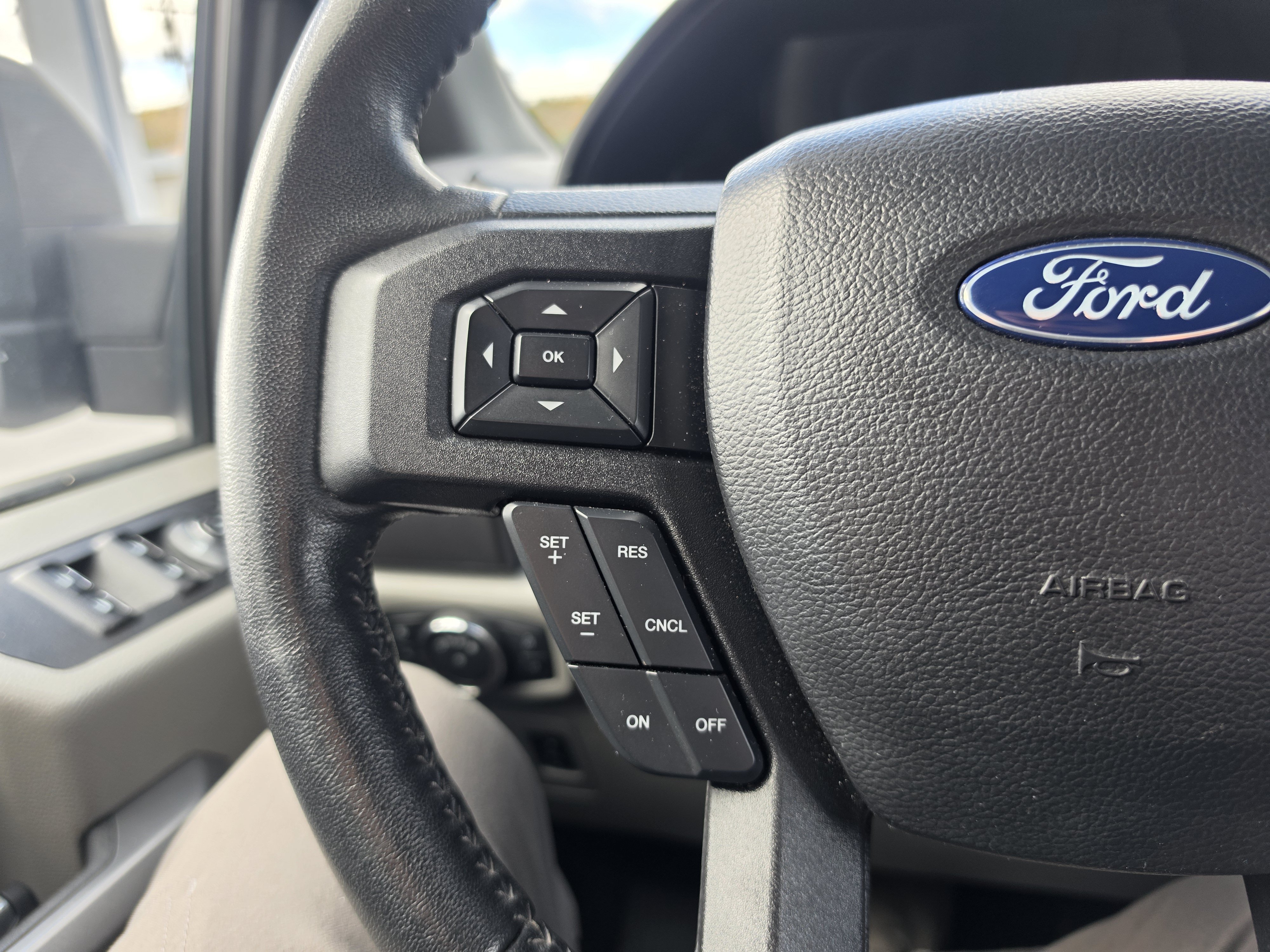 Used 2018 Ford F150 XLT w/ Equipment Group 302A Luxury AWD/4WD image 22